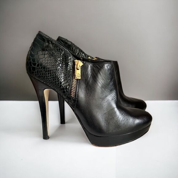 MICHAEL Michael Kors York Platform Black Ankle Booties - Sz 7.5 - Picture 4 of 9